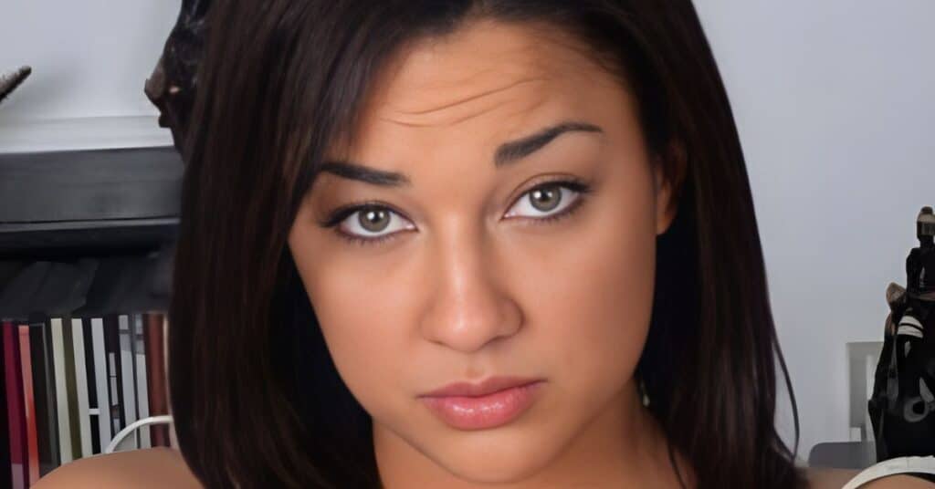 Amara Romani (Actress)